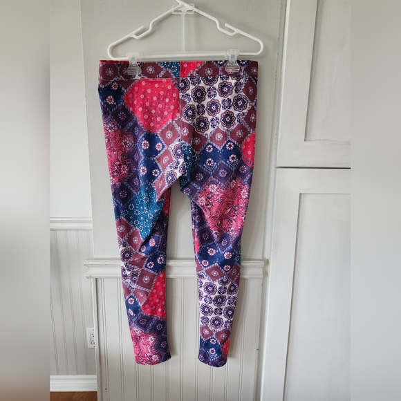 American Eagle XL plaid snd multicolor pattern - Picture 2 of 7